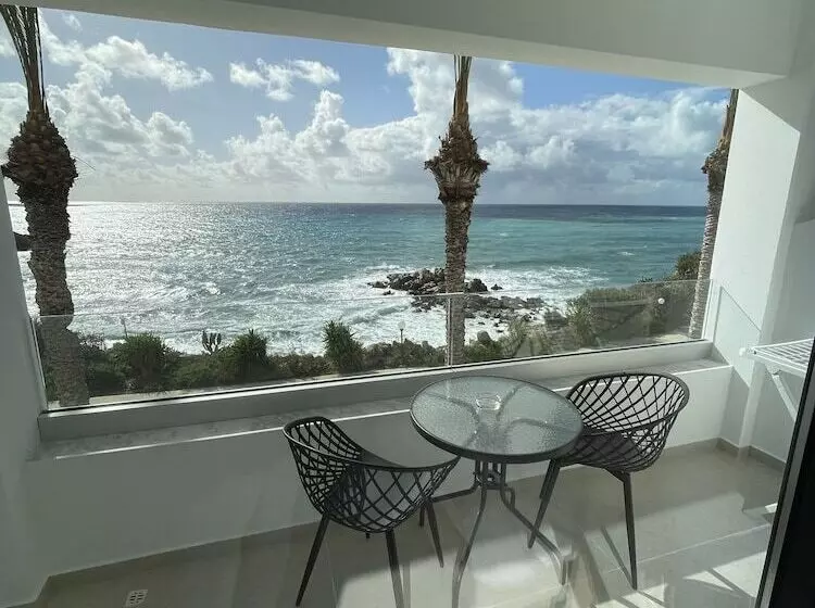 استراحتگاه Vrachia Beach Hotel & Suites   Adults Only