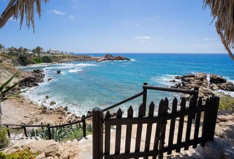 استراحتگاه Vrachia Beach Hotel & Suites   Adults Only