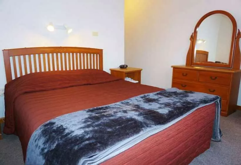 The Esplanade Motel & Conference Centre