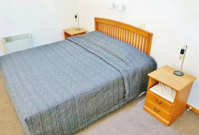 The Esplanade Motel & Conference Centre