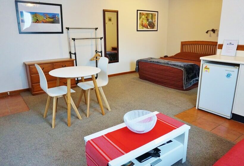 The Esplanade Motel & Conference Centre