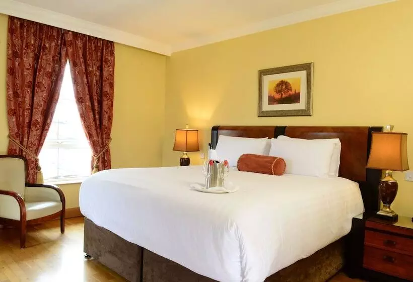 The Villa Rose Hotel & V Spa