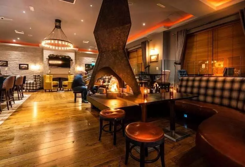 The Villa Rose Hotel & V Spa