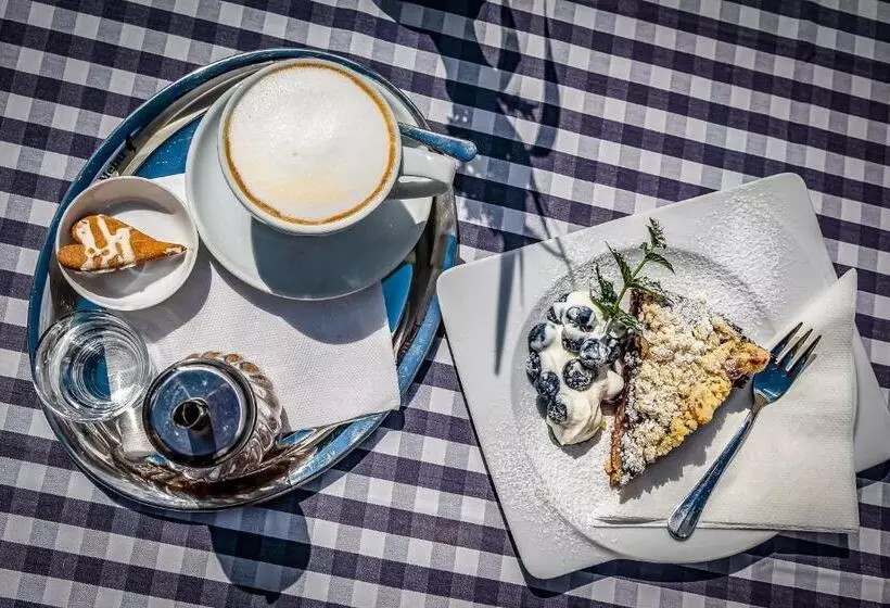 Boutique Hotel Swisshouse