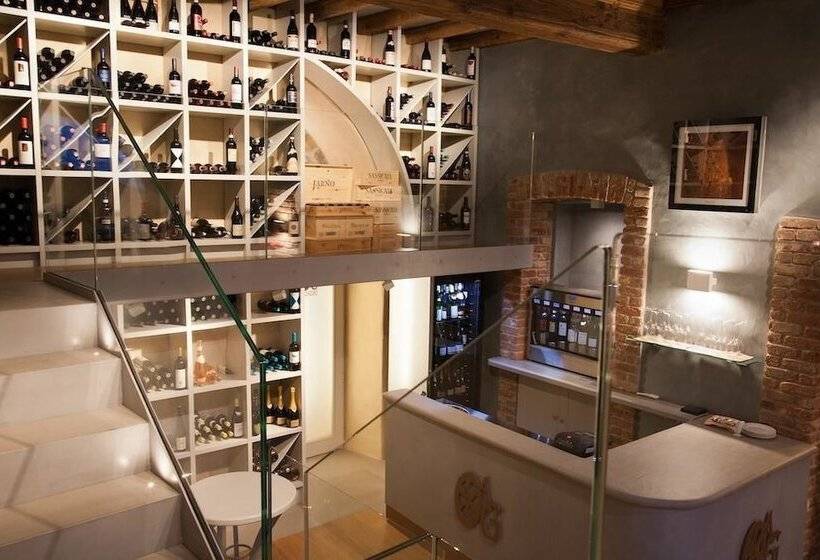 Отель Ad Gallias