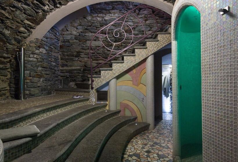 Отель Ad Gallias