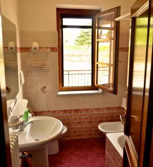 Отель Albergo Di Murlo