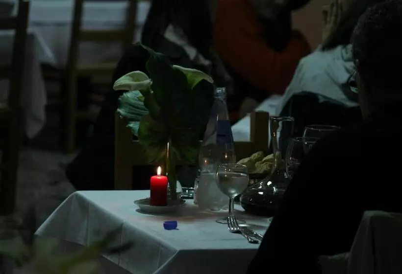 Отель Albergo Di Murlo