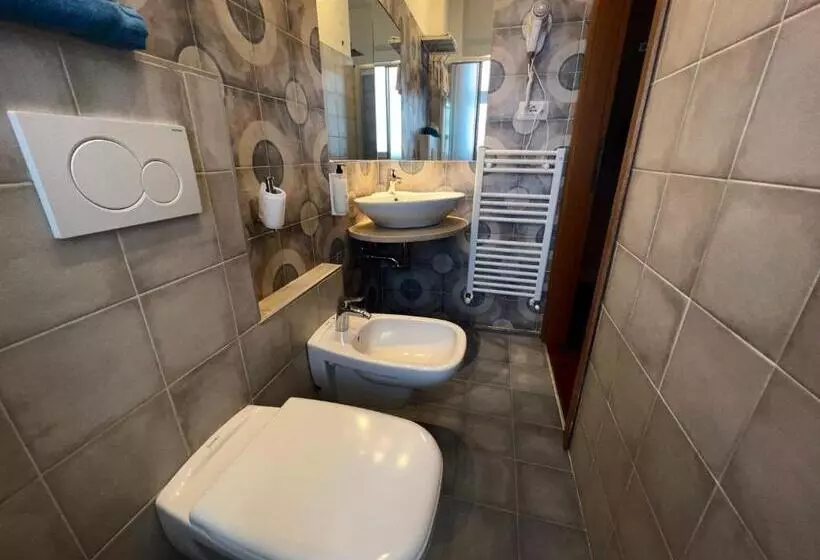 Отель Albergo Di Murlo