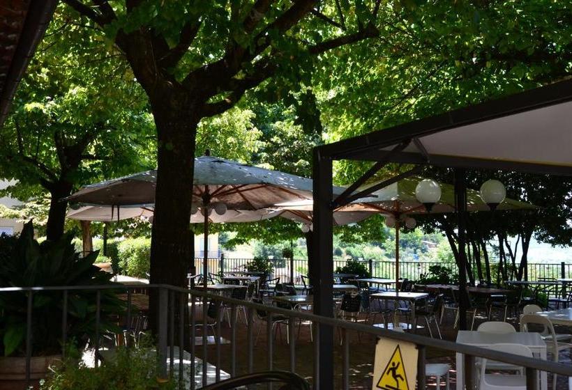 ホテル Albergo Umbria