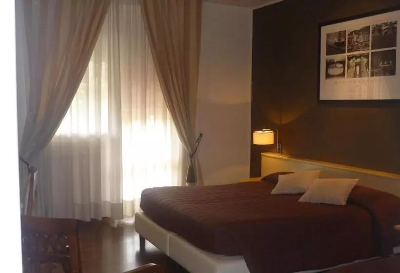 Отель Ancora Riviera