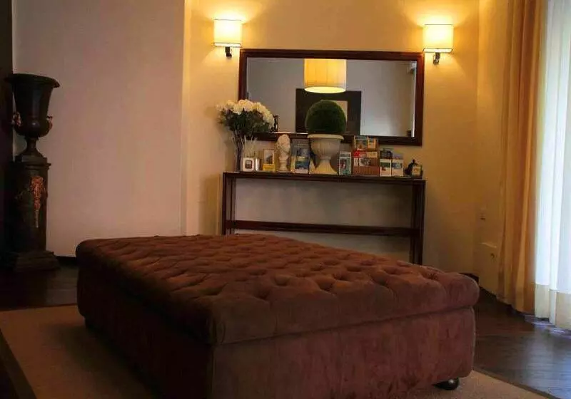 Отель Ancora Riviera