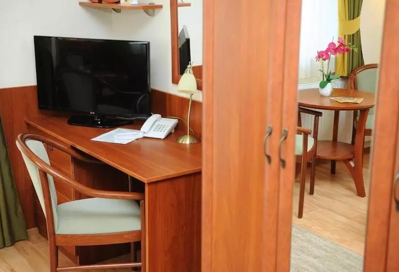 Hotel Apartman Bella