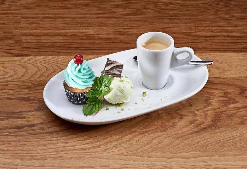 Отель Aspen Alpine Lifestyle