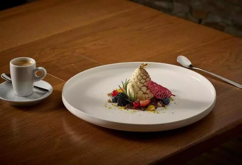 Отель Aspen Alpine Lifestyle