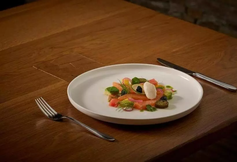 Отель Aspen Alpine Lifestyle