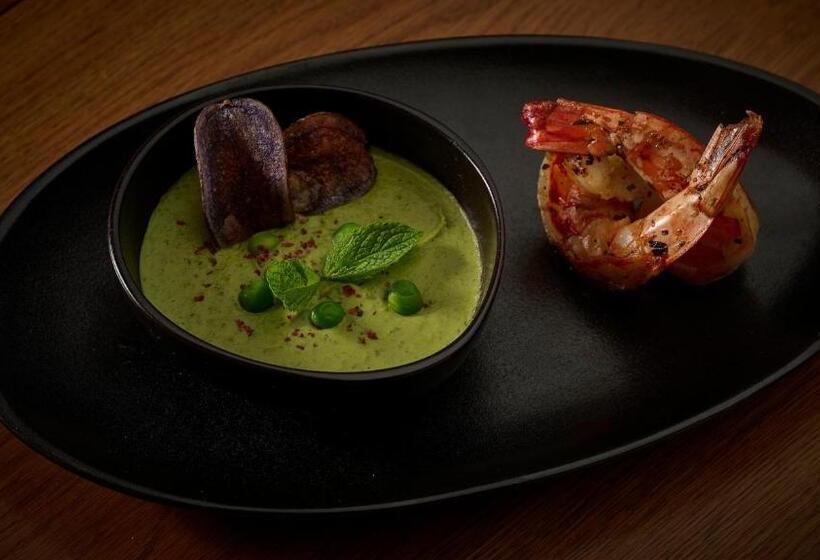 هتل Aspen Alpine Lifestyle