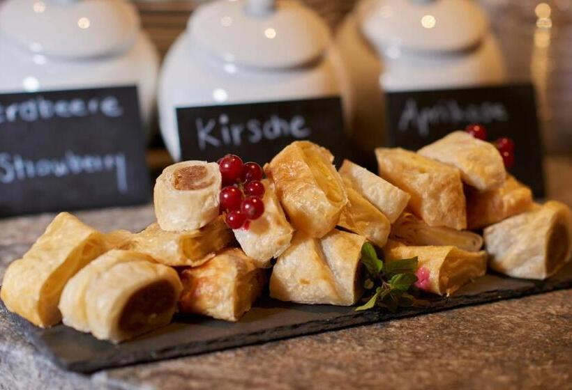 هتل Aspen Alpine Lifestyle