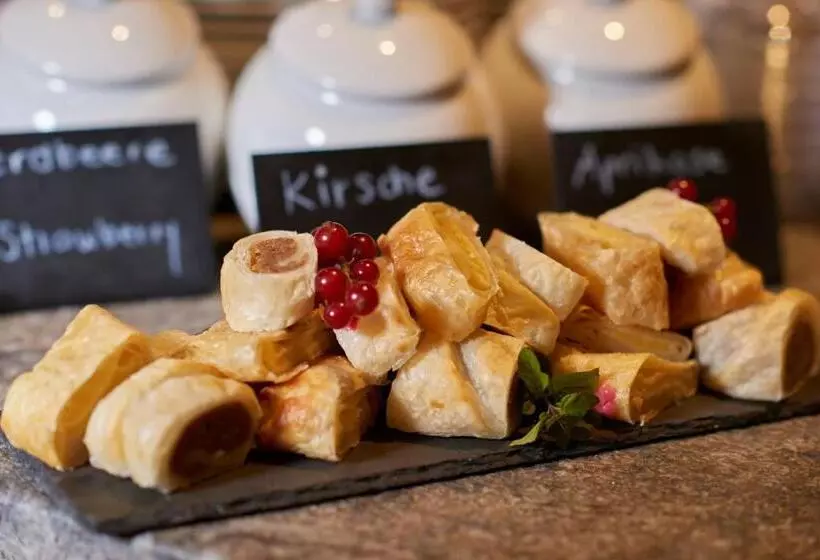 Отель Aspen Alpine Lifestyle