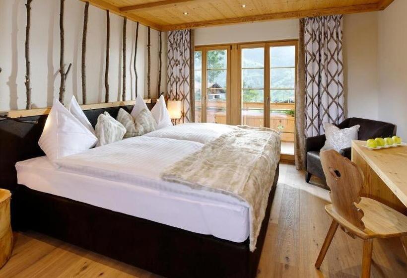 هتل Aspen Alpine Lifestyle