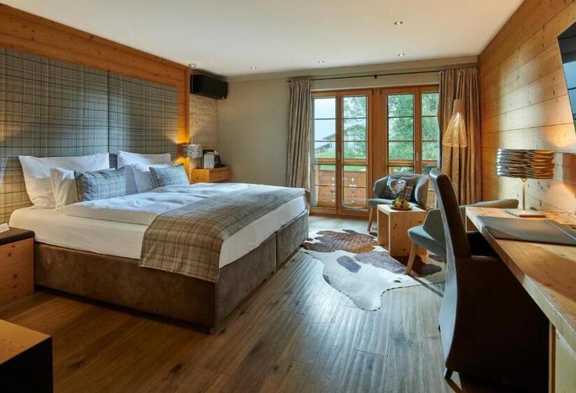 هتل Aspen Alpine Lifestyle