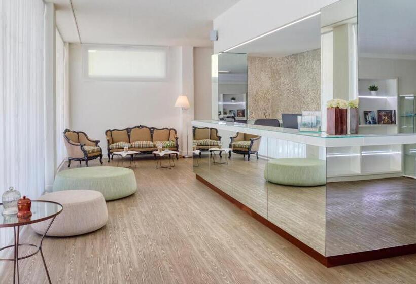 בית מלון כפרי Astoria