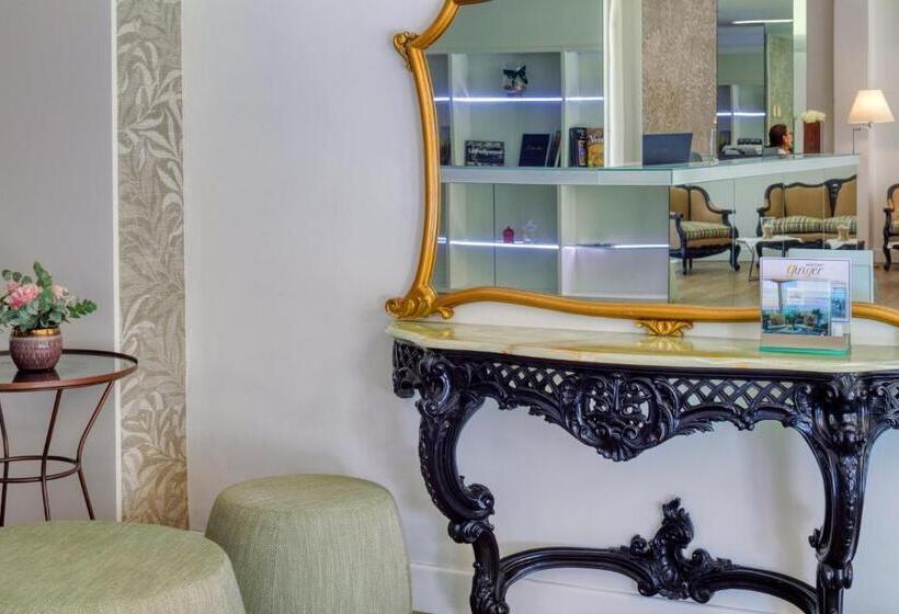 בית מלון כפרי Astoria