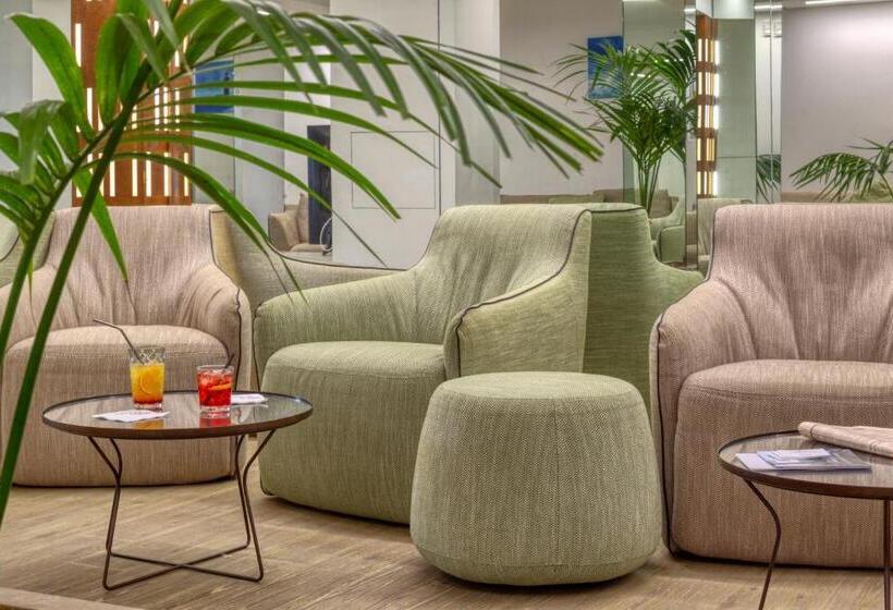 בית מלון כפרי Astoria