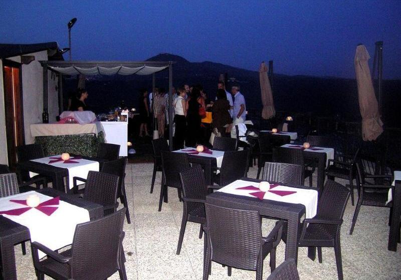 فندق Castel Gandolfo