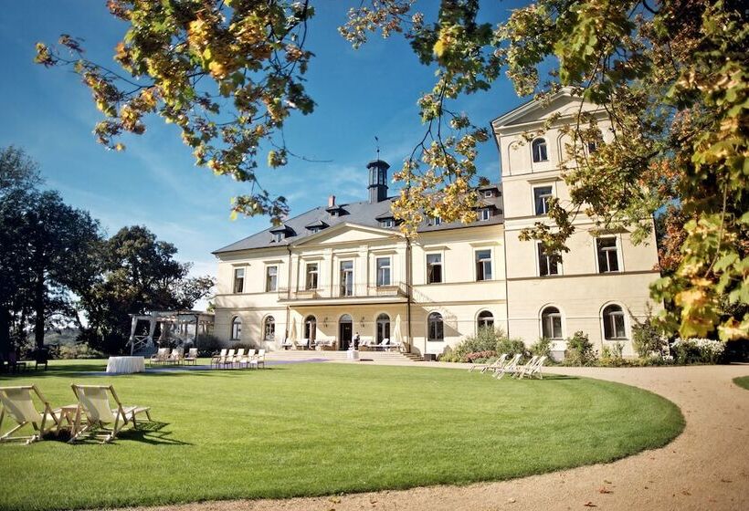 בית מלון כפרי Chateau Mcely