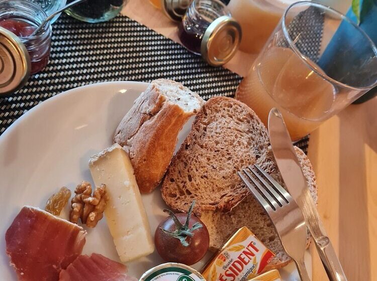 בית מלון כפרי Deltour Hôtel   L Adresse Ruthénoise