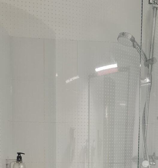 בית מלון כפרי Deltour Hôtel   L Adresse Ruthénoise