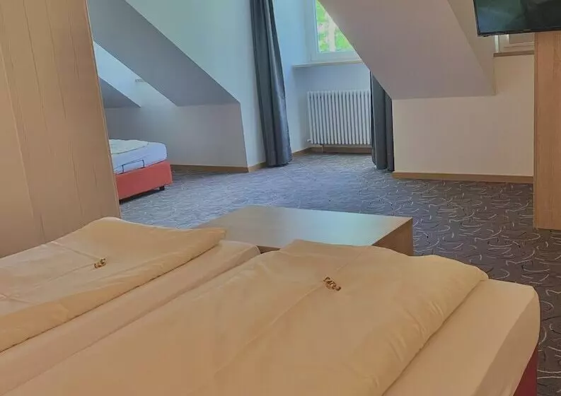 فندق Garni Brugger