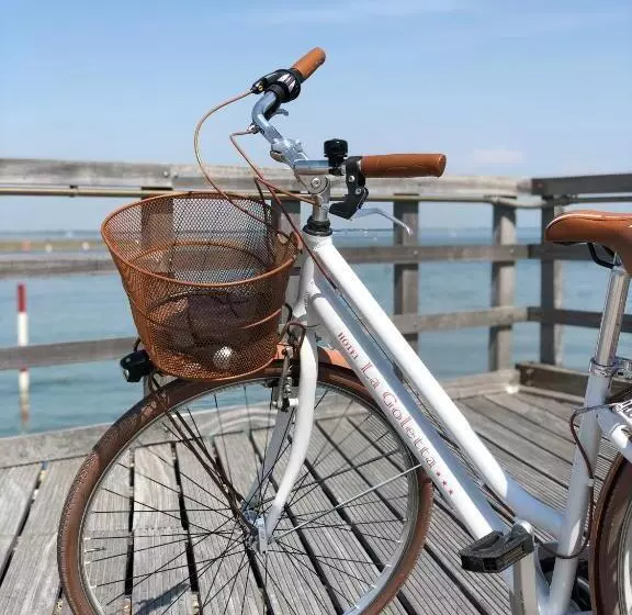 Отель La Goletta