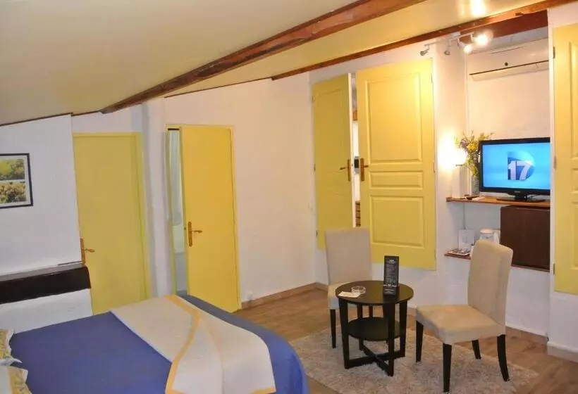 Отель La Vieille Bastide