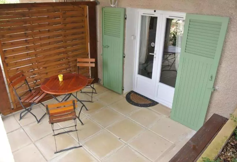 Отель La Vieille Bastide