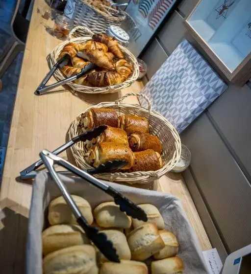 Ostal Pau Universite Sure Hotel Collection By Best Western