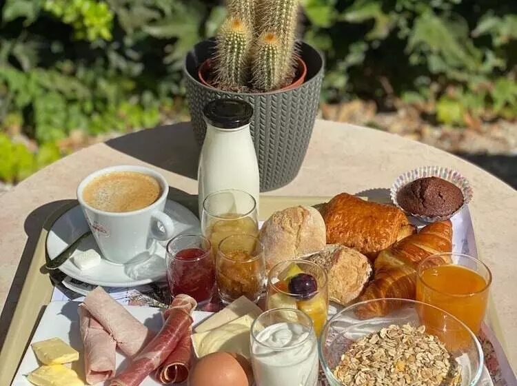 فندق Hôtel Le Provençal