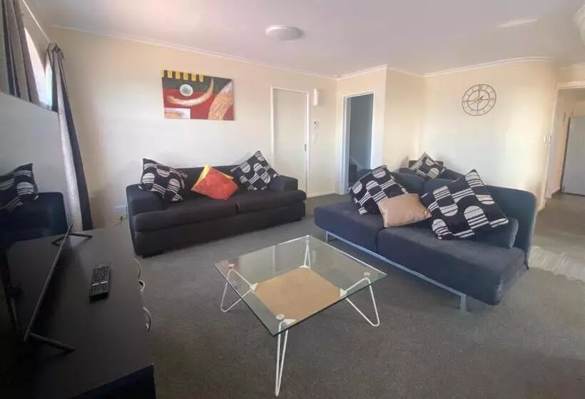 Lakeside Taupo Motel