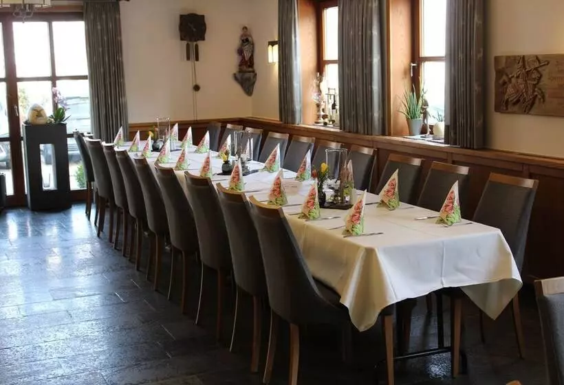 Land Gut Hotel Forsthof