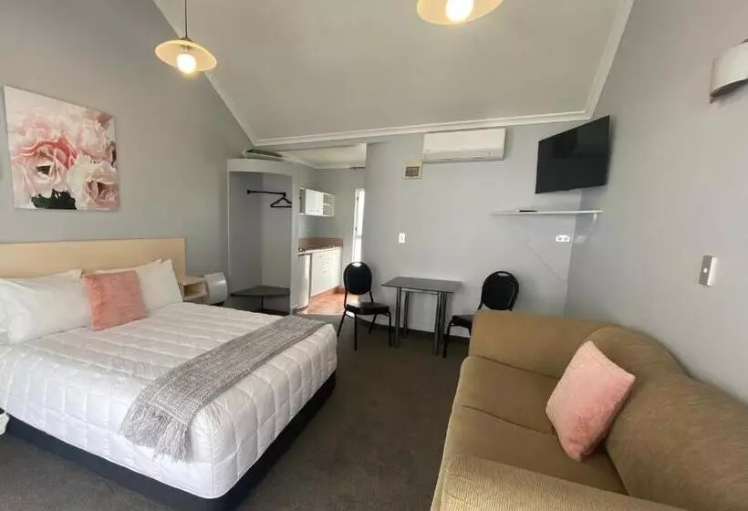 Lakeside Taupo Motel