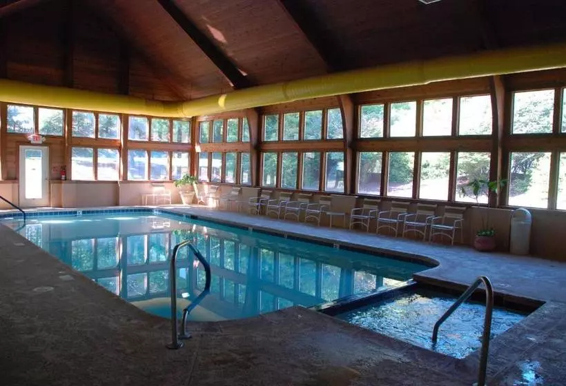 Rumbling Bald Resort