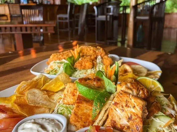 Copa De Arbol Beach & Rainforest Resort