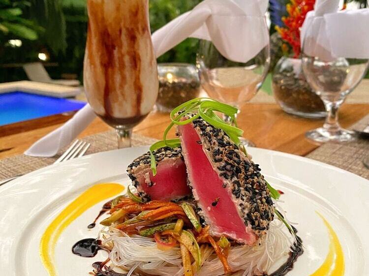 Copa De Arbol Beach & Rainforest Resort