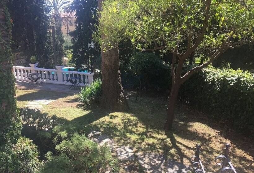 בית מלון כפרי Astoria