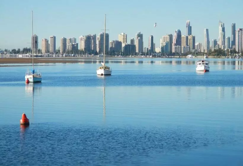 Отель Blue Waters Apartments