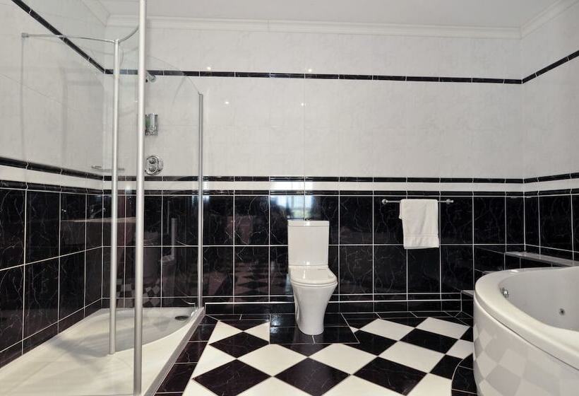 Hotel Broadhaven Bay