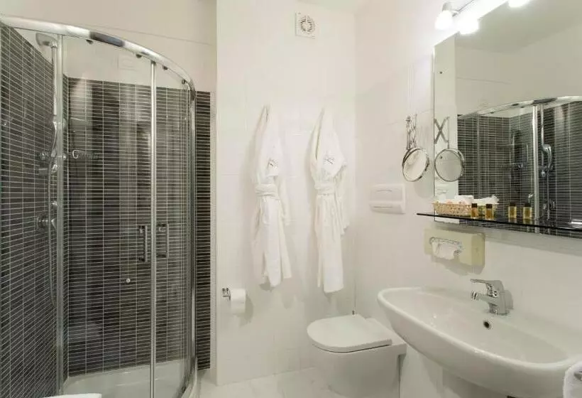 هتل Byron Bellavista