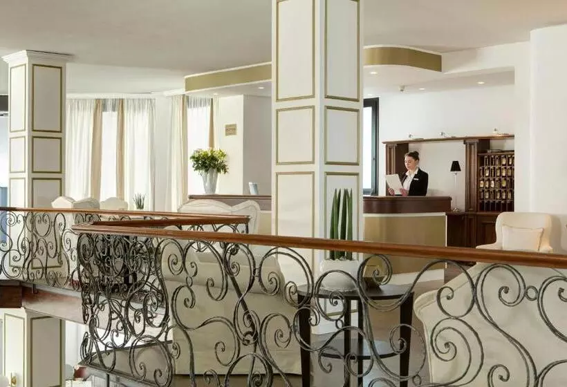 هتل Byron Bellavista