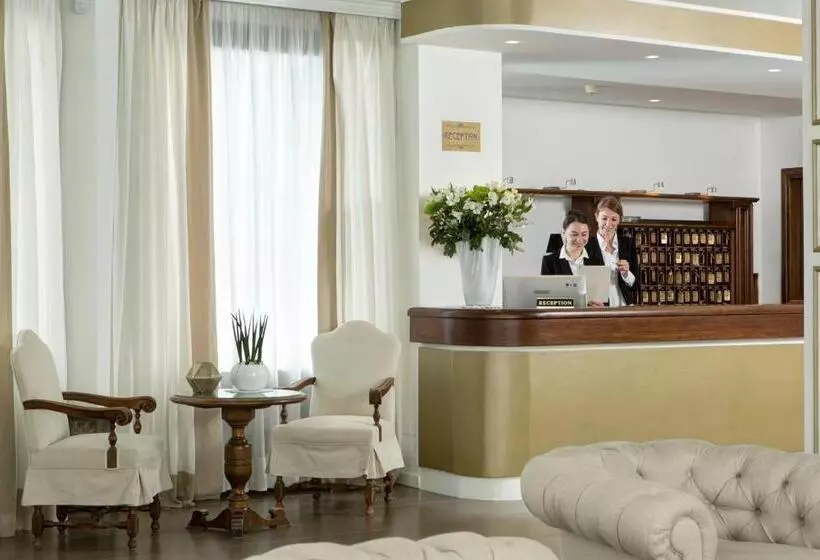 هتل Byron Bellavista